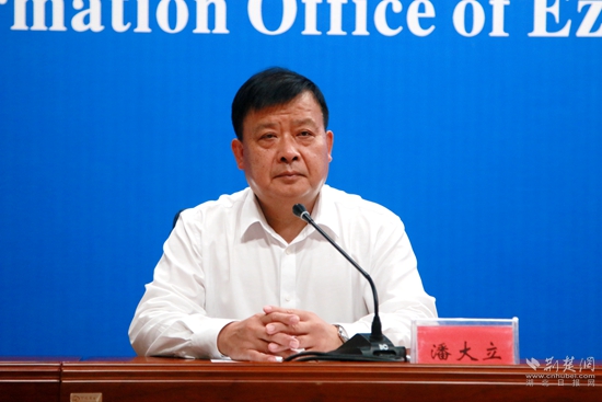 鄂州市城管委副主任 潘大立.JPG