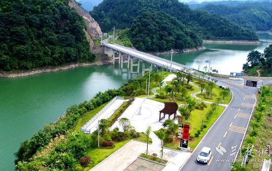 盤(pán)山服務(wù)區(qū) 通訊員 夏正鋒 攝_副本.jpg.jpg