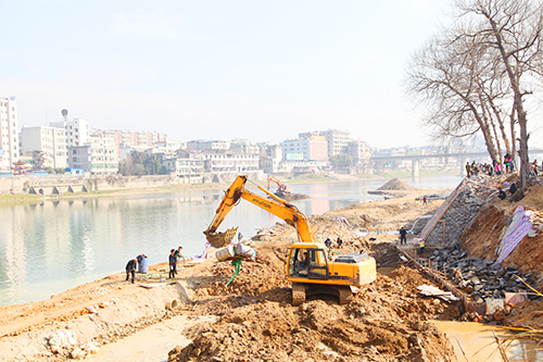 崇陽陸水河綜合治理工程現(xiàn)場(chǎng)。.JPG